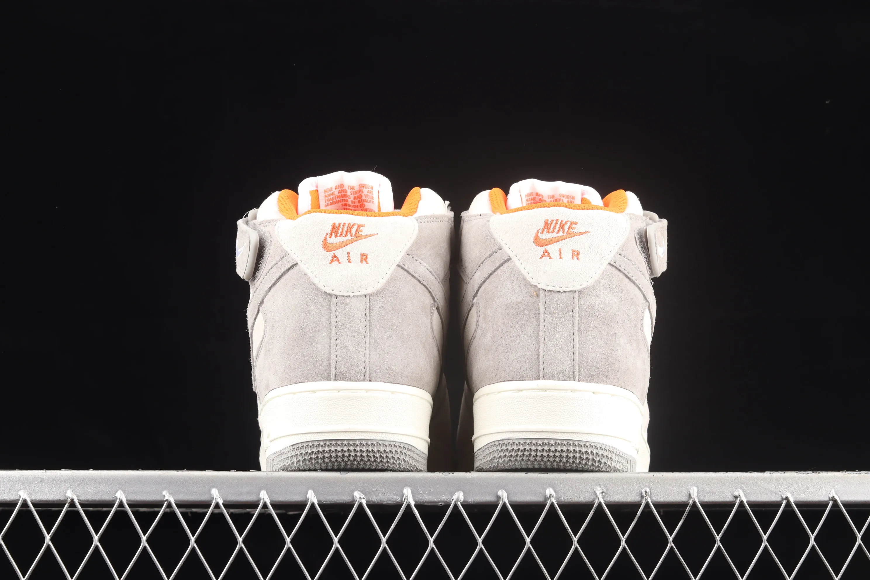 All categories Nk Air Force 1 Air Force series Nk Air Force 1 Mid Air Force mid-top Nk Air Force 1'07 Mid gray orange suede Air Force One mid-top casual sneakers CQ5059-105